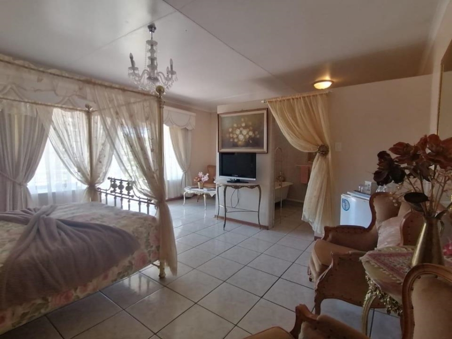 9 Bedroom Property for Sale in West End Northern Cape